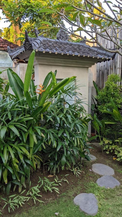 Villa Made East Seminyak Exteriör bild